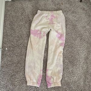 Pink and white sweatpants🔥